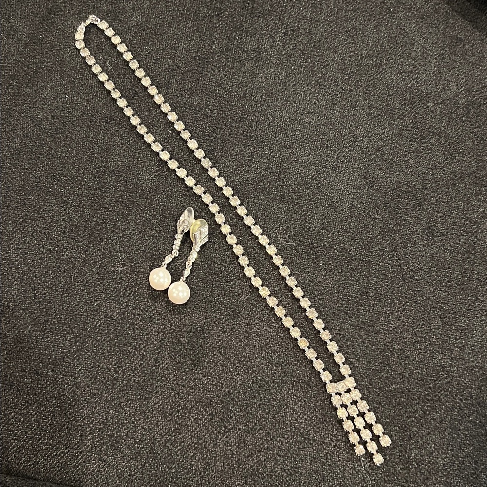 Dazzling Silver Necklace and Earring Set